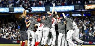 Boston Finishes off New York to move on to ALCS