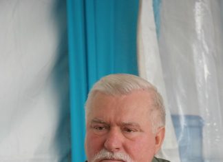 Former President of Poland Lech Walesa to Speak at 2022 NEC Graduation