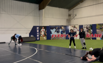 NEC Women’s Wrestling qualifies for regionals